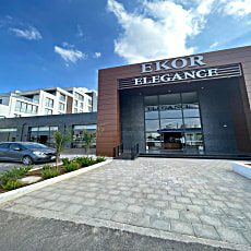Ekor Elegance Hotel